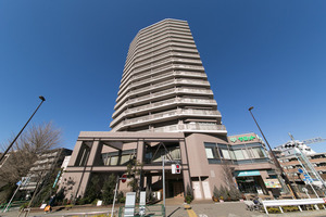 エリム春日町パークタワー
